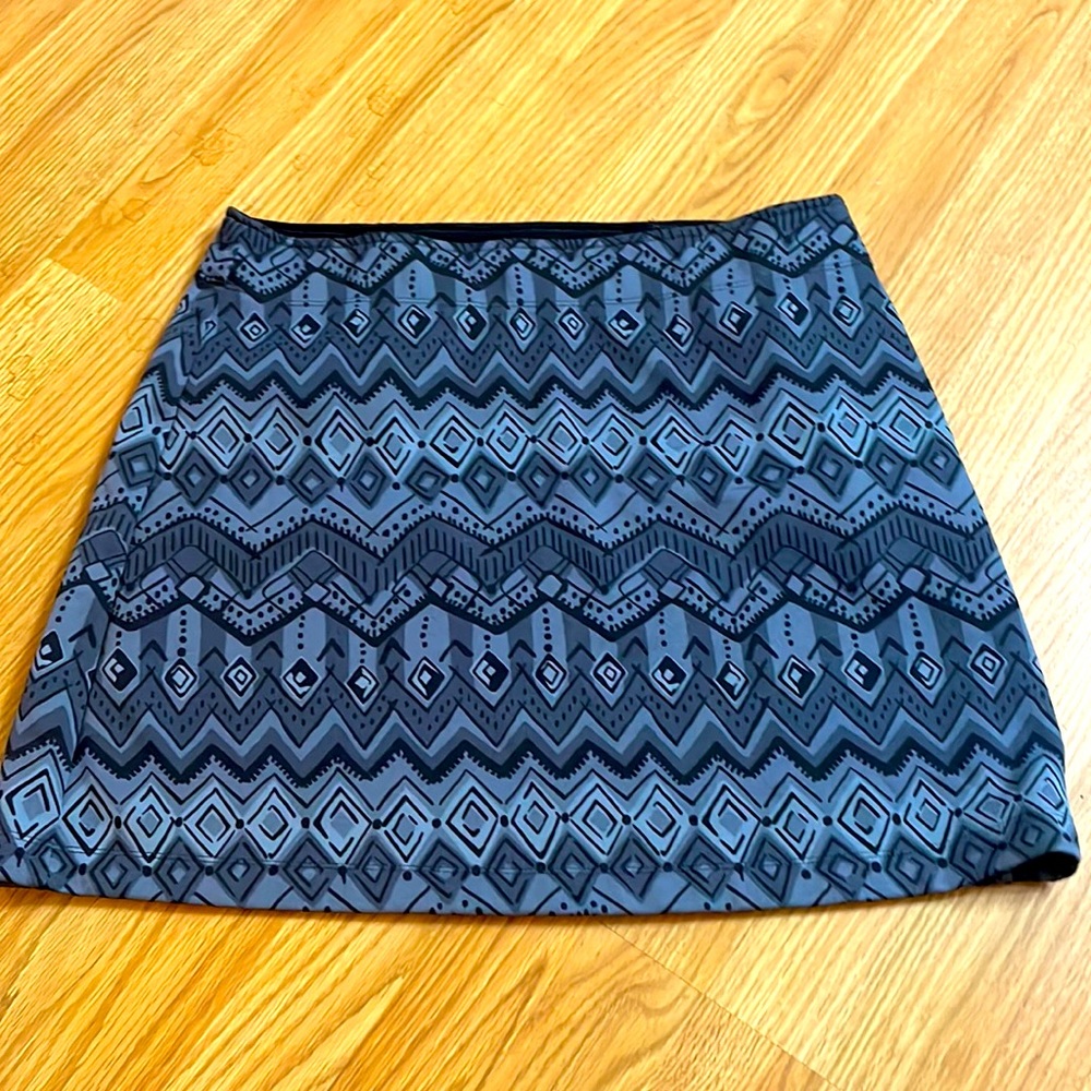 Athleta Skrirt